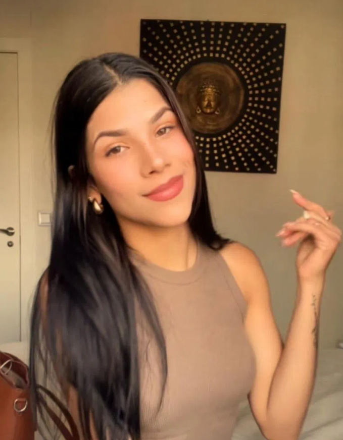 LUCIANA – 21YO ESCORT IN PALMA, SLIM, FUN AND READY TO T YOU