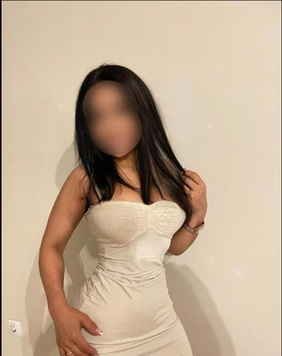 SOFIA ALEGRE DULCE LLÁMAME