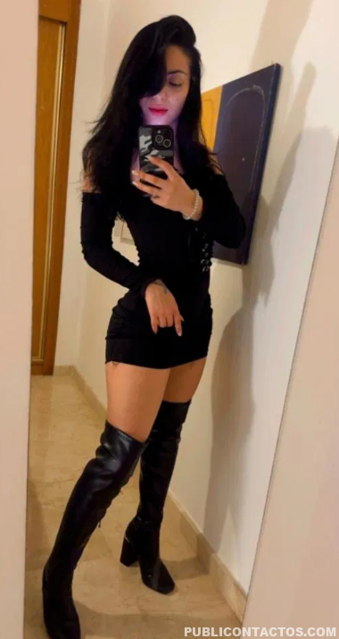 Morena colombiana 23 años