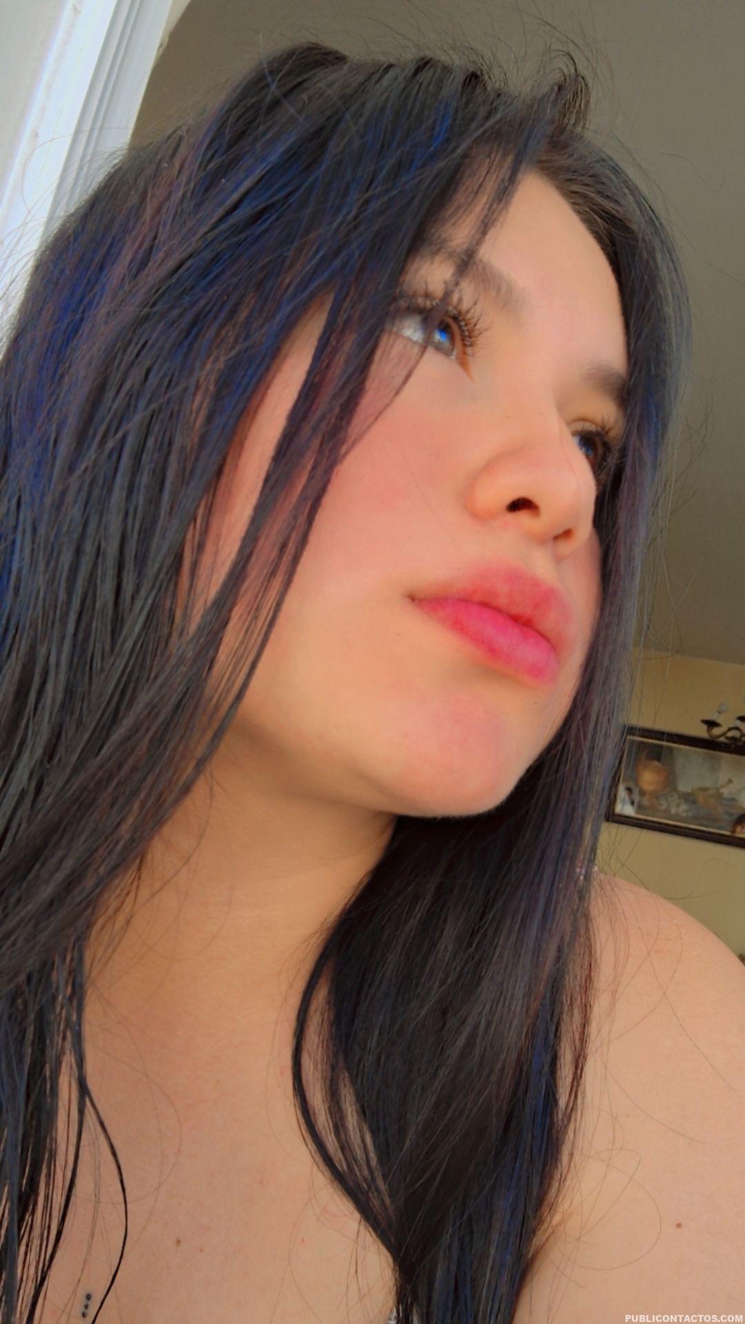 Valeria , 18 años , recién me inicio ,explosiva jovencita en Malaga
