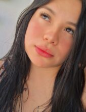 Valeria , 18 años , recién me inicio ,explosiva jovencita en Malaga