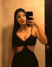 Laura , preciosa jovencita y coqueta en Málaga