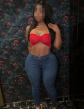 MIA, HERMOSA Y FEMENINA