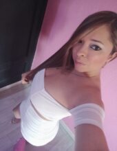 Sol, dulce jovencita en Malaga