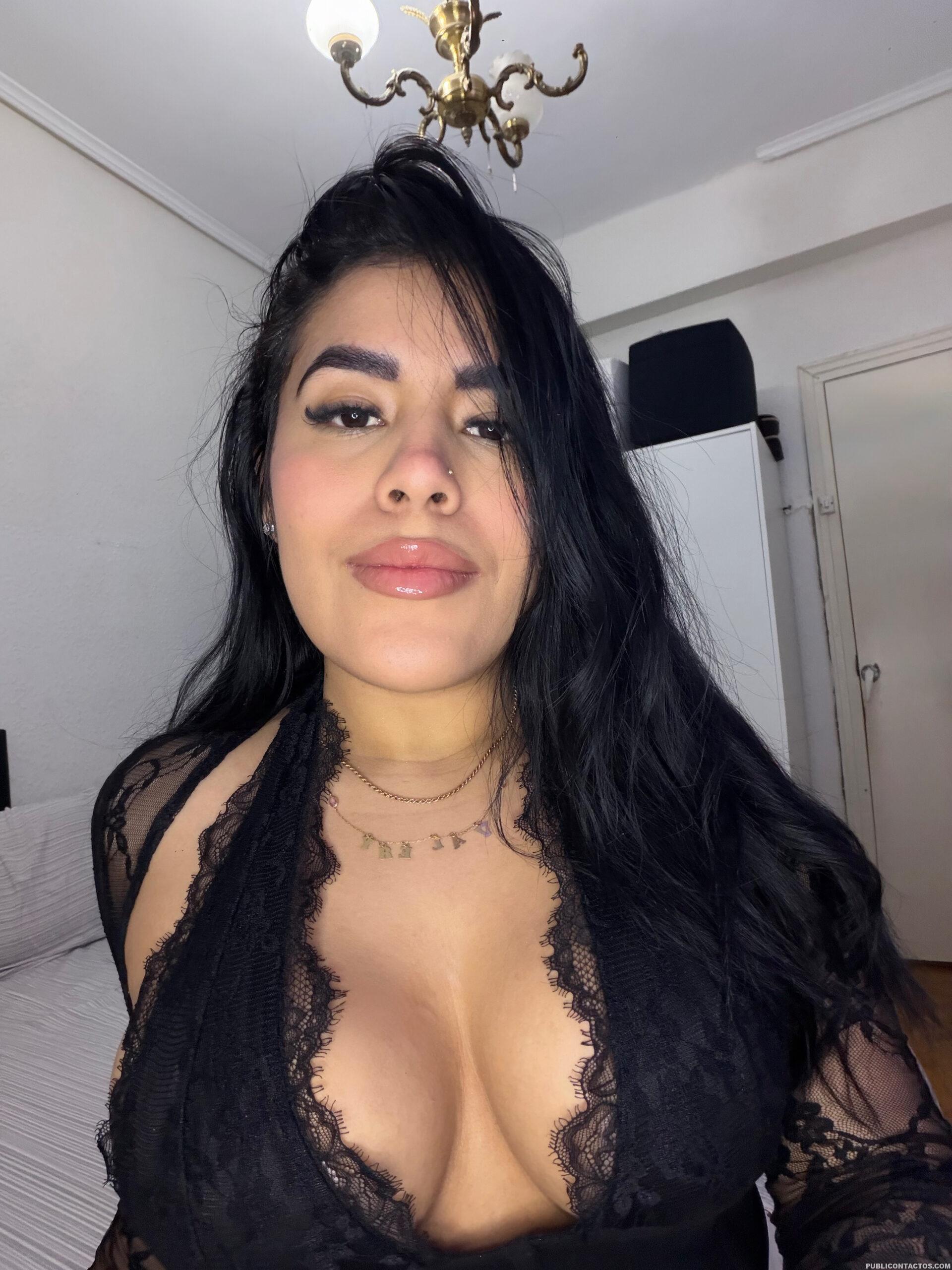 Carolina Rica Latina Fiestera