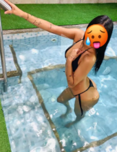 Hermosa tiffany resien llegada