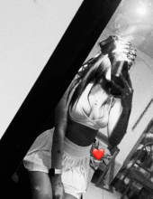 Hermosa tiffany resien llegada