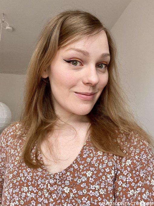 Estella hermosa, adorable mujer