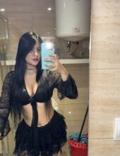 Laura, jovencita sexy en Málaga, también salidas