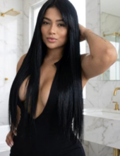 Dahiana chica colombiana simpática, elegante estaré de paso unos días ven y disfruta