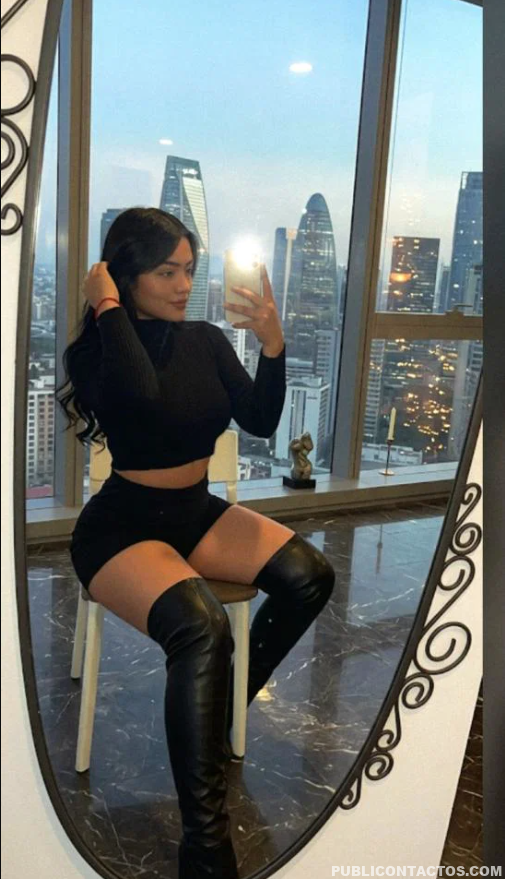 Dahiana chica colombiana simpática, elegante estaré de paso unos días ven y disfruta