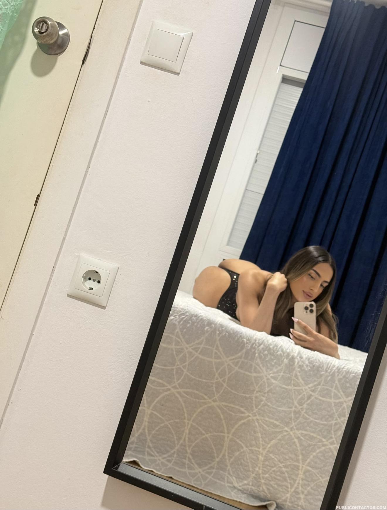 Trans Lucy jovencita elegante en Poblenou